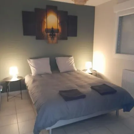 Maison De 100m2 Avec Terrasse Сasa de vacaciones Wardrecques